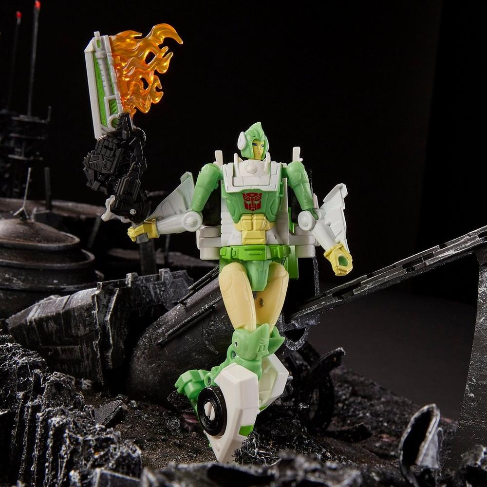 Transformers Generations War for Cybertron: Siege Deluxe Class Autobot Greenlight with Dazzlestrike