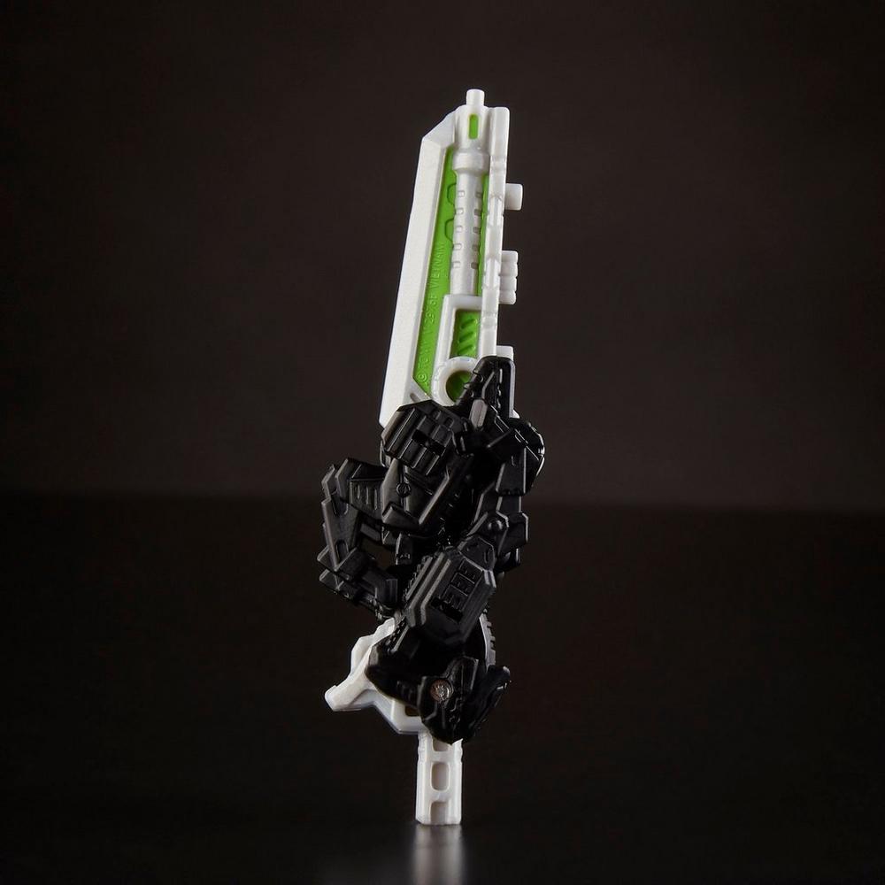 Transformers Generations War for Cybertron: Siege Deluxe Class Autobot Greenlight with Dazzlestrike