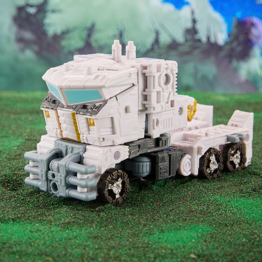 Transformers Legacy Evolution Leader Class Nova Prime
