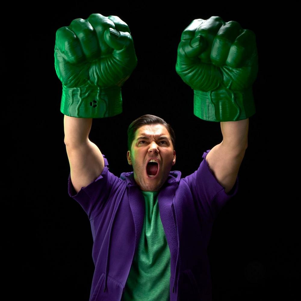 Marvel Legends Series Incredible Hulk Premium Roleplay Fists