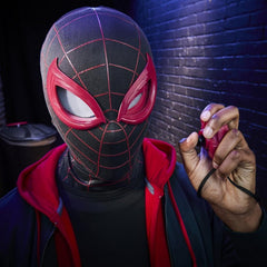 Marvel Legends Series Spider-Man: Miles Morales Electronic Expressive Mask