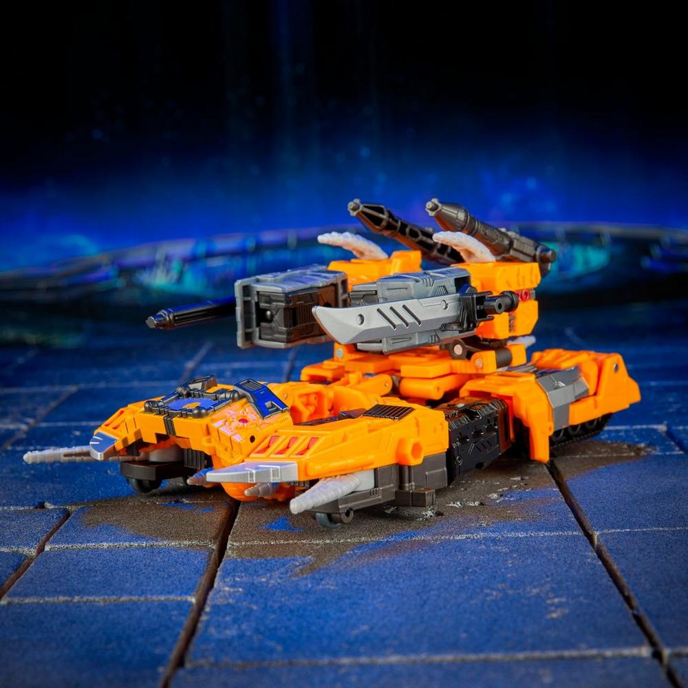 Transformers Age of the Primes Leader Class Herald of Unicron